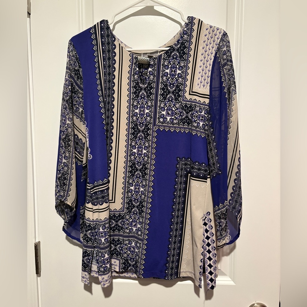 JM Collection Navy and Beige Geometric Blouse